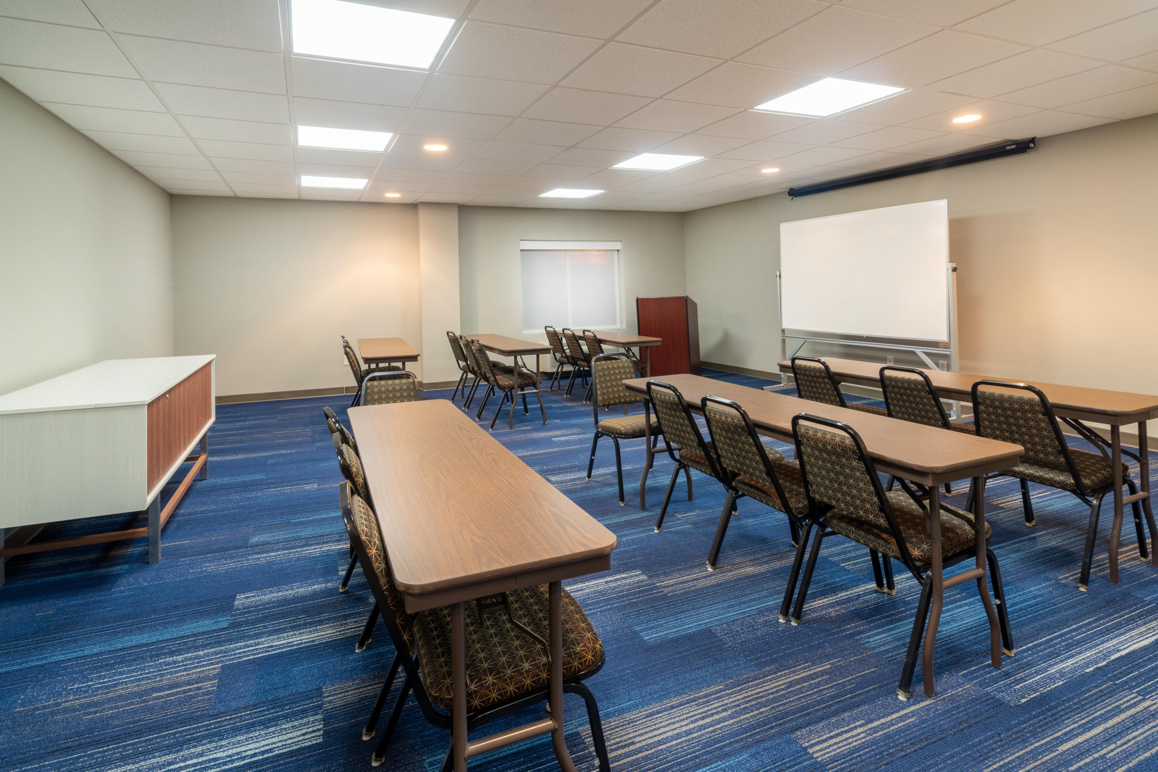 Holiday Inn Express Hotel & Suites-Magee, An Ihg Hotel Exterior photo